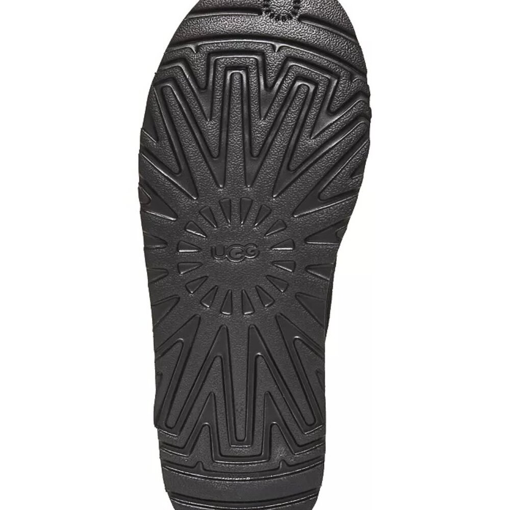 UGG® Men's Neumel Suede Chukka Boots - Picture 6 of 6